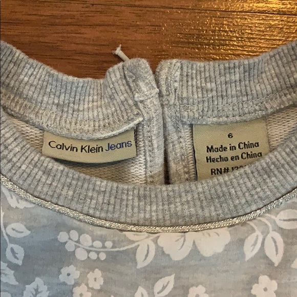 Calvin Klein Jeans Sweater - Picture 2 of 4